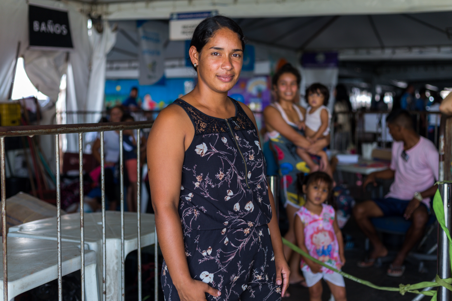 Yelitza is Venezuelan and works at the Identification and Documentation Post at the Pacaraima border, storing the luggage of other refugees and migrants waiting to formalize their entry to Brazil. @R4V / Valmik Mota